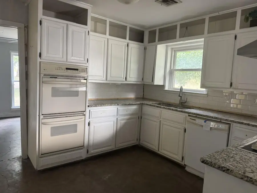 1516 E Mclennan Ave, Mart, TX 76664 - Image #3