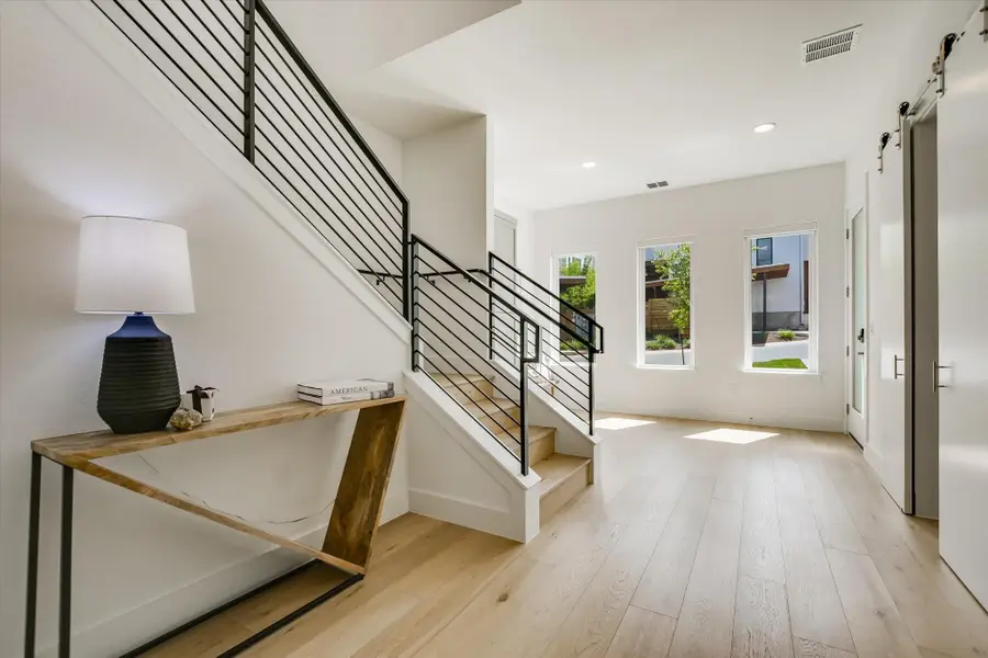 900 S 2nd St #6, Austin, TX 78704 - #3