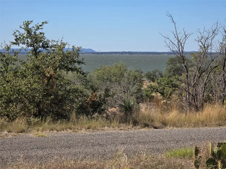 69 Peninsula Dr, Burnet, TX 78611 - Image #2