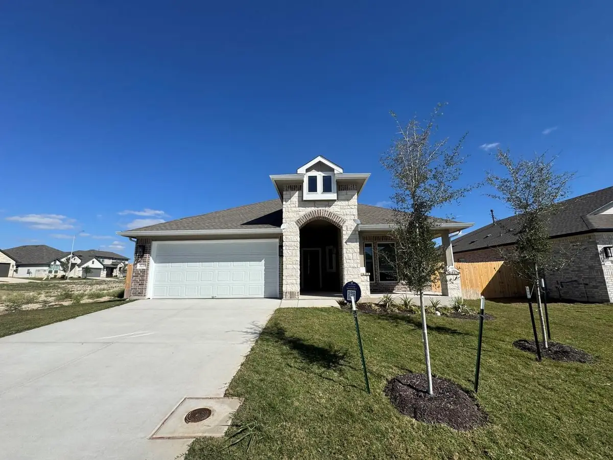 3729 Pin Oak Hills, Seguin, TX 78155 - Image #1