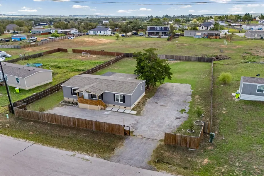109 Zacate St, Elgin, TX 78621 - #2