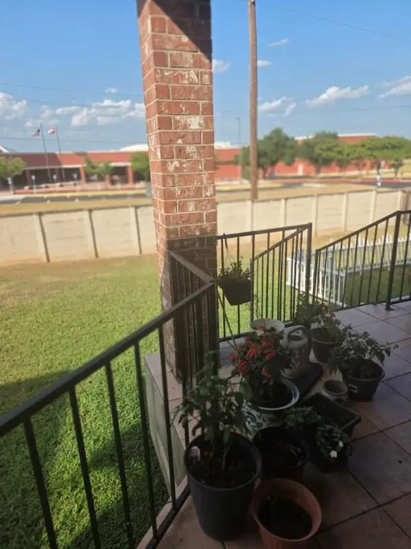 606 Point Run Dr, Pflugerville, TX 78660 - Image #2