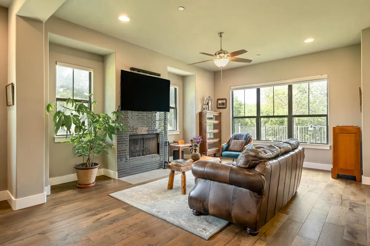 8200 Southwest Pkwy #306, Austin, TX 78735 - Image #1