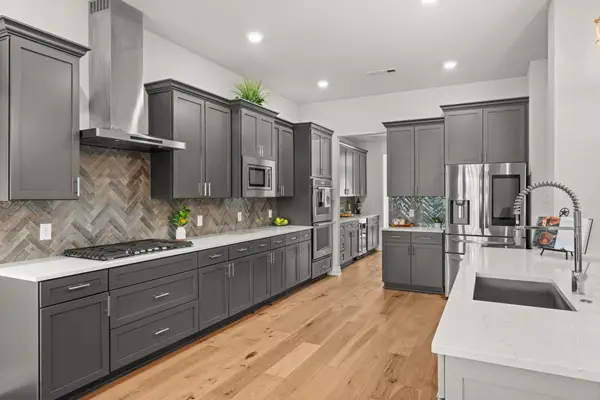 705 Spicewood Trails Dr, Spicewood, TX 78669