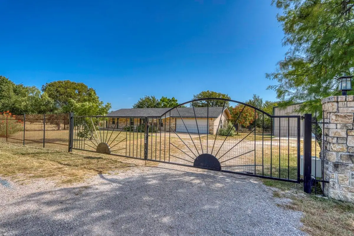 212 Deer Dr, Sunrise Beach Village, TX 78643 - #1