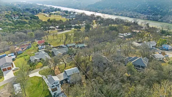 13918 Hummingbird Ln, Austin, TX 78732