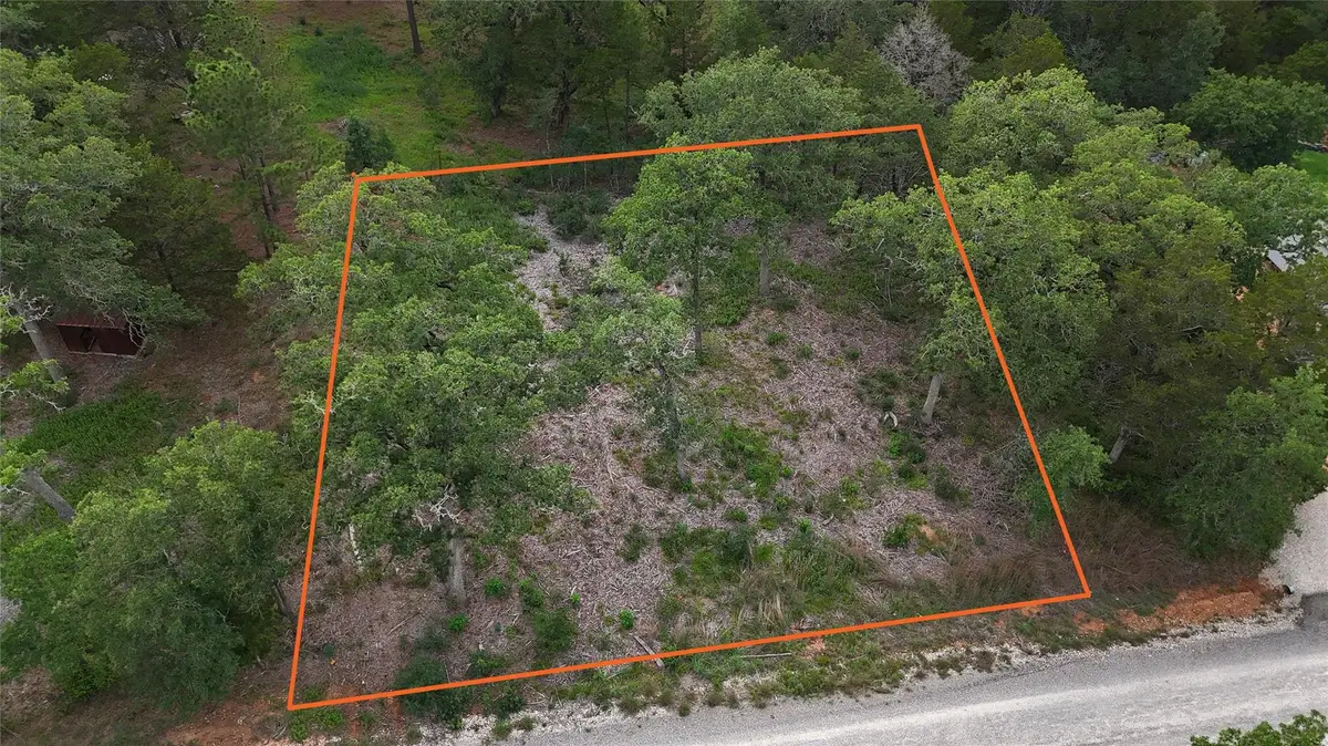 200 Cheyenne Dr, Smithville, TX 78957 - #1
