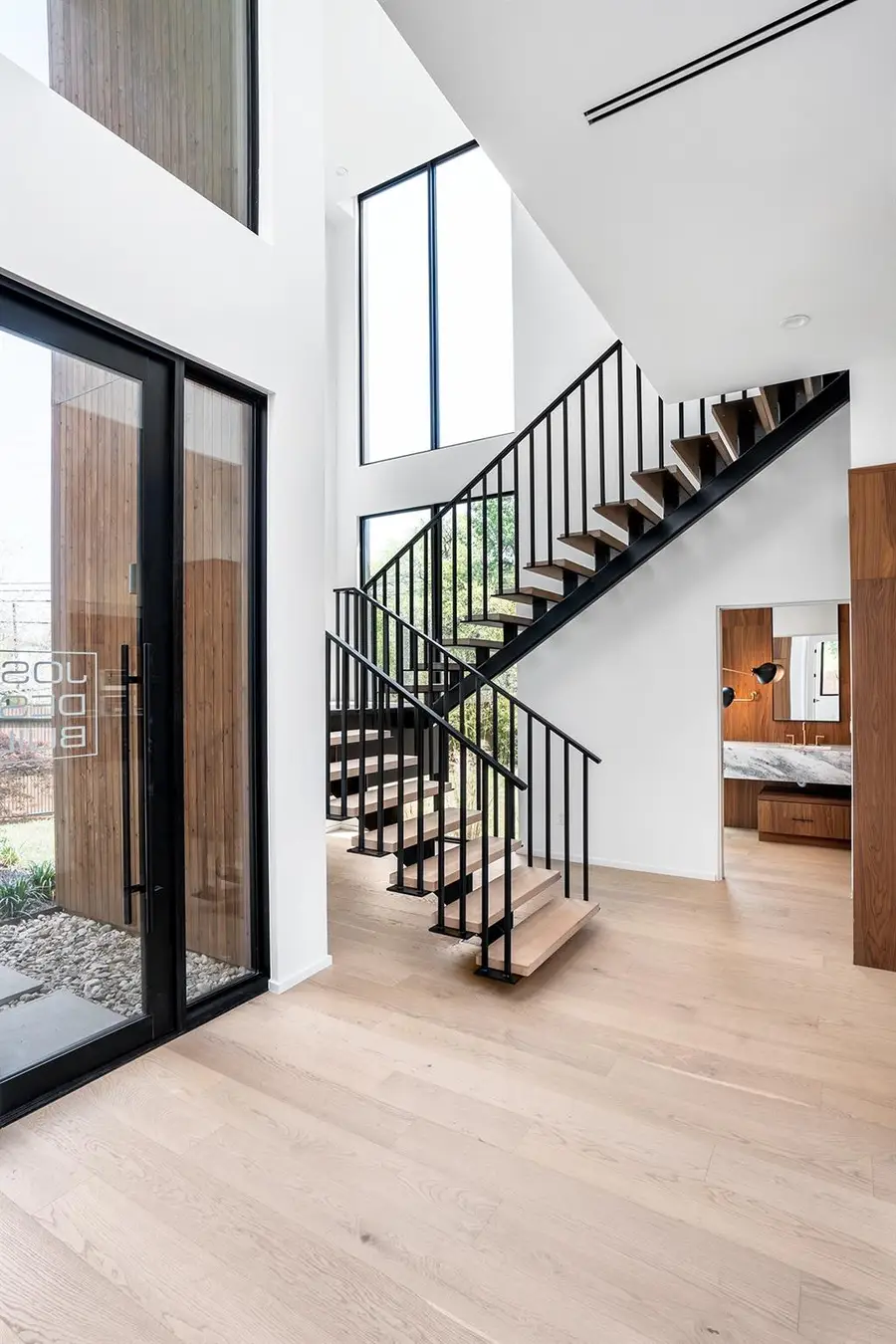 2001 Melridge Pl, Austin, TX 78704 - Image #2