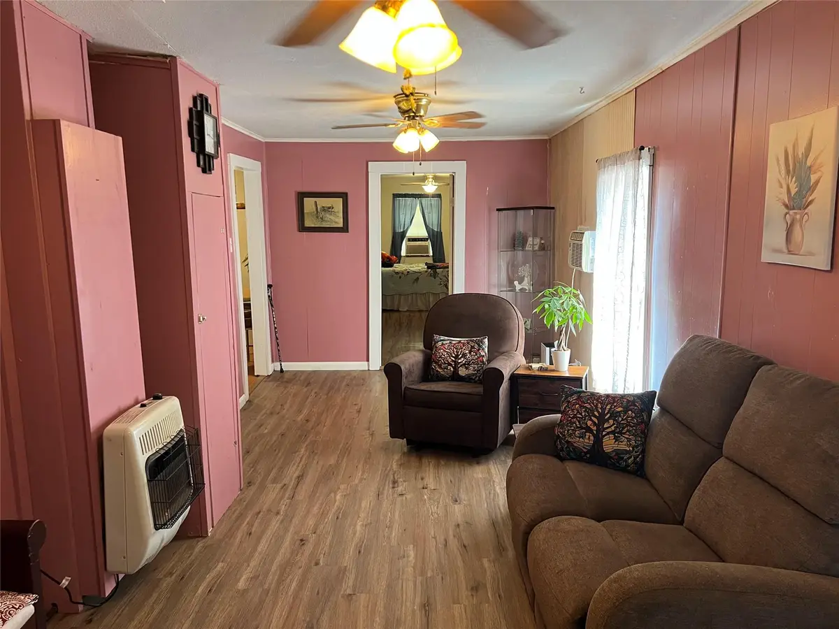 607 Garcia St, Lockhart, TX 78644 - Image #1