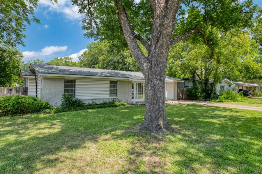 8202 Polar Dr, Austin, TX 78757 - #2