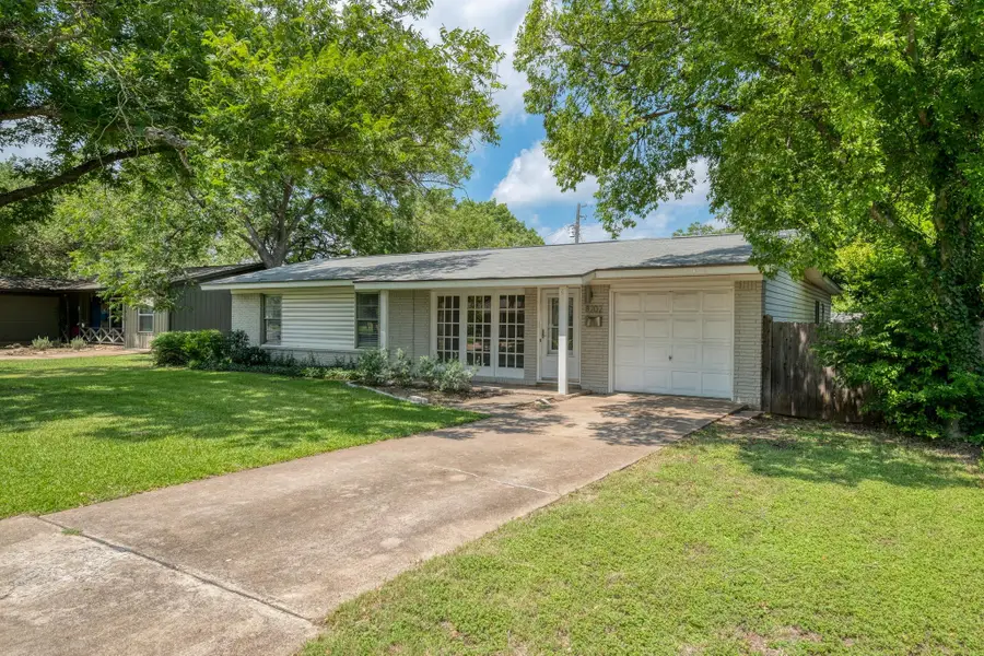 8202 Polar Dr, Austin, TX 78757 - #3