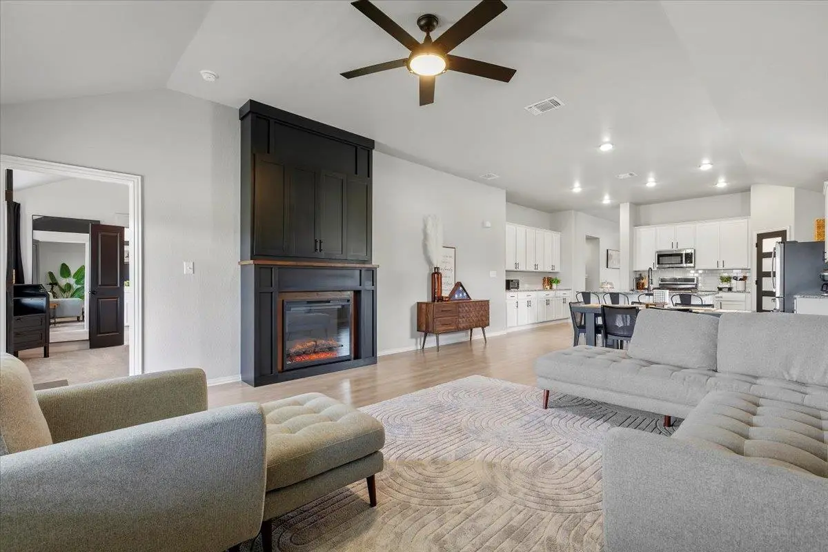 205 Bright Star Ln, Georgetown, TX 78628 - #1