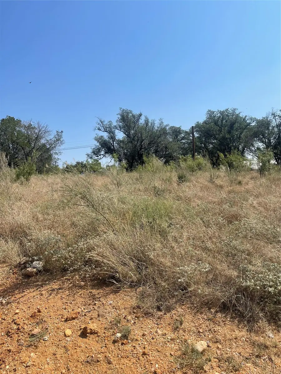 707 Maple Ln, Cottonwood Shores, TX 78657 - Image #3