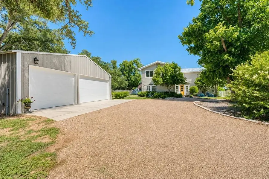 409 Island Lodges Dr, Buchanan Dam, TX 78609 - #2