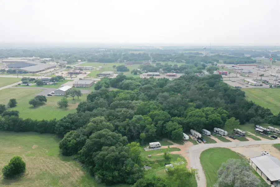 72 N Kessler Ave, Schulenburg, TX 78956 - Image #3