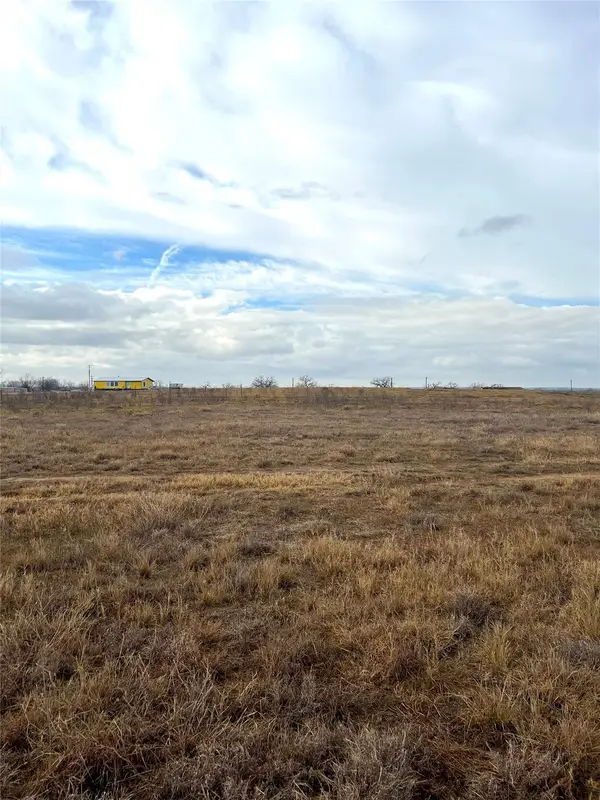 505 Engelke Rd, Kingsbury, TX 78638