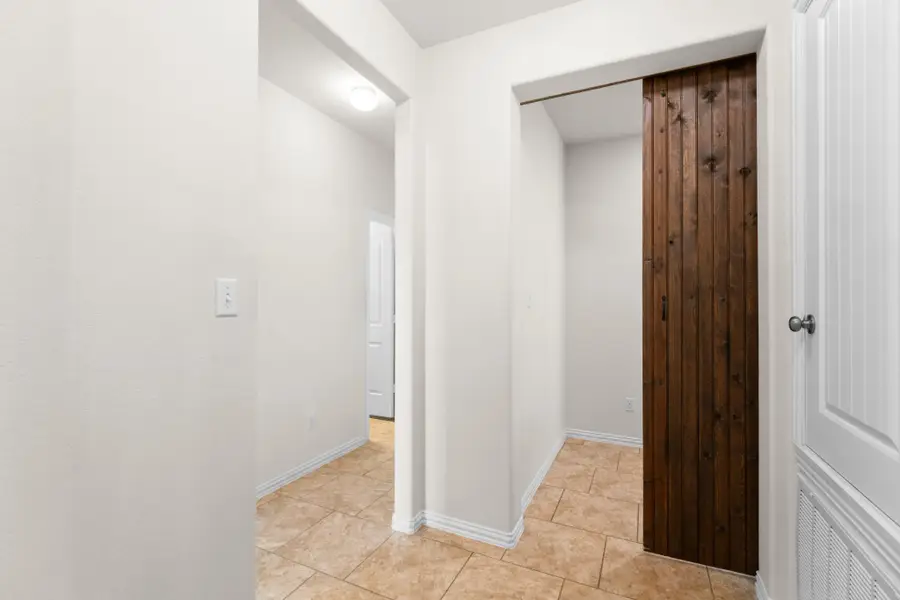 209 Shale Cir, Buda, TX 78610 - #2