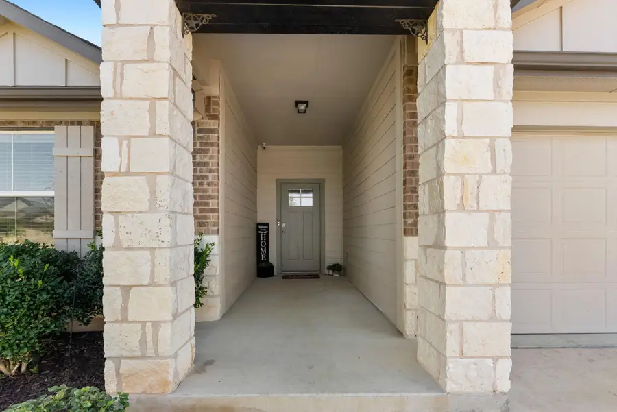 124 Harlan Dr, Hutto, TX 78634 - Image #3