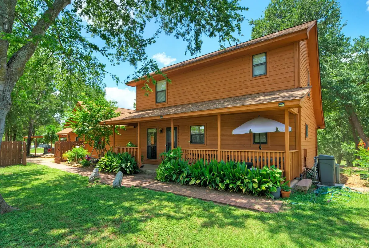 906 & 828 Water St, Webberville, TX 78653 - Image #1