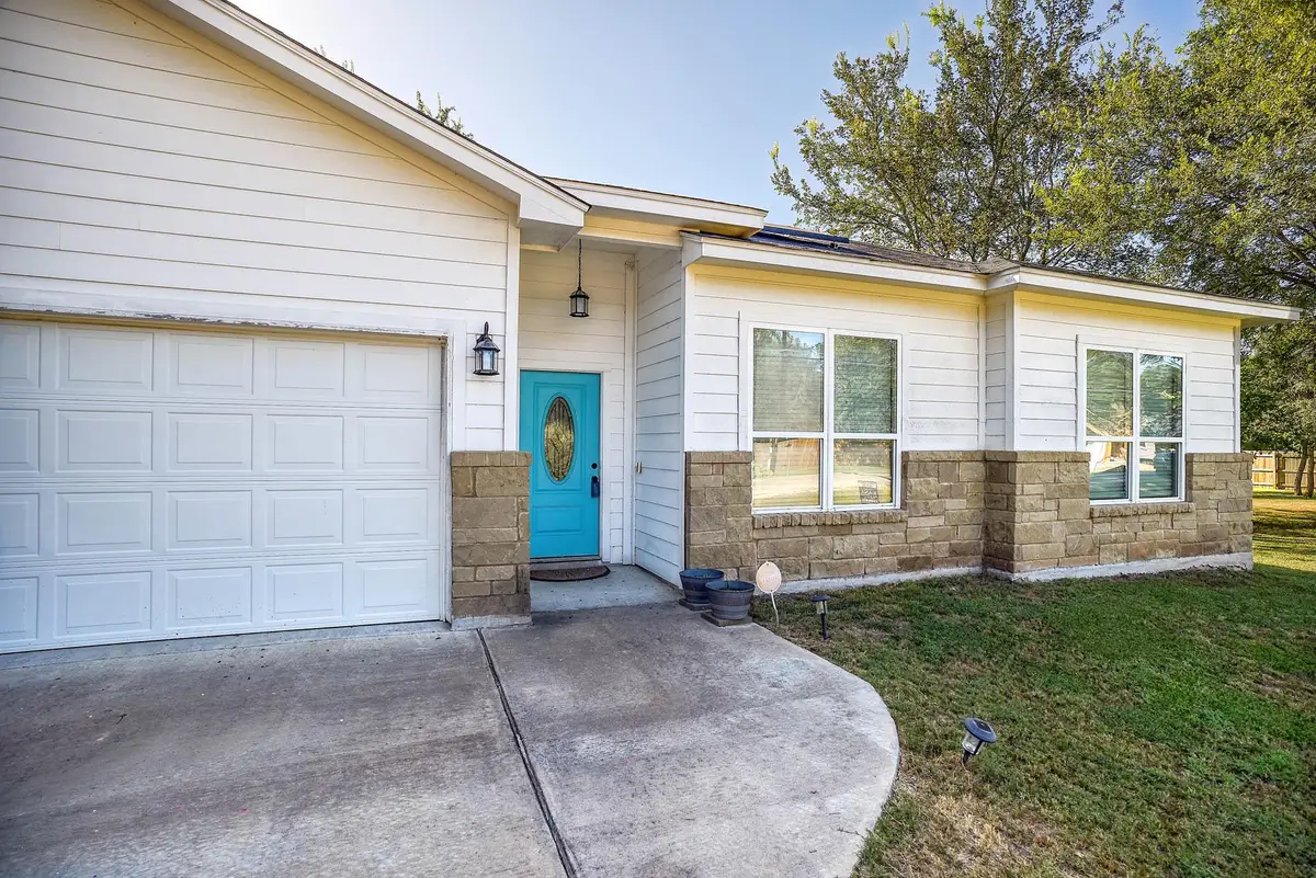 225 Waikakaaua Dr, Bastrop, TX 78602 - #1