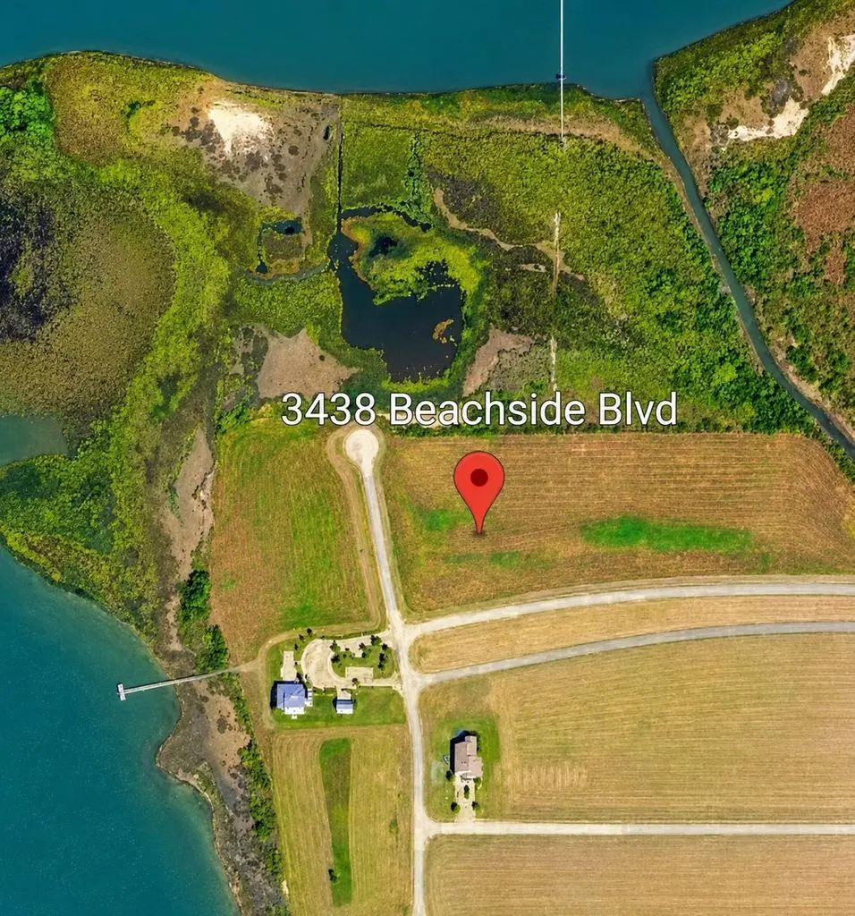 3438 Beachside Blvd, Palacios, TX 77465 - #1