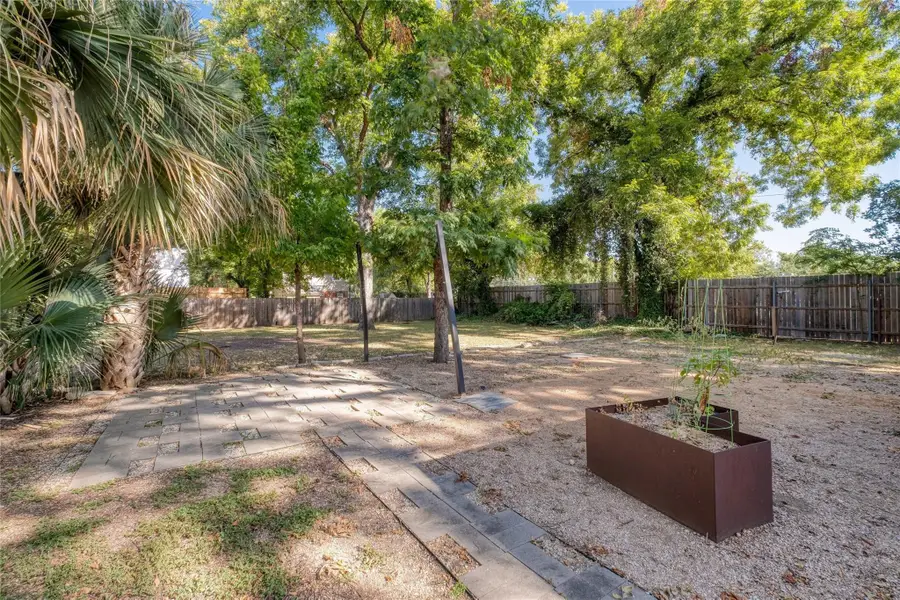 712 Nowotny Ln, Austin, TX 78702 - #3