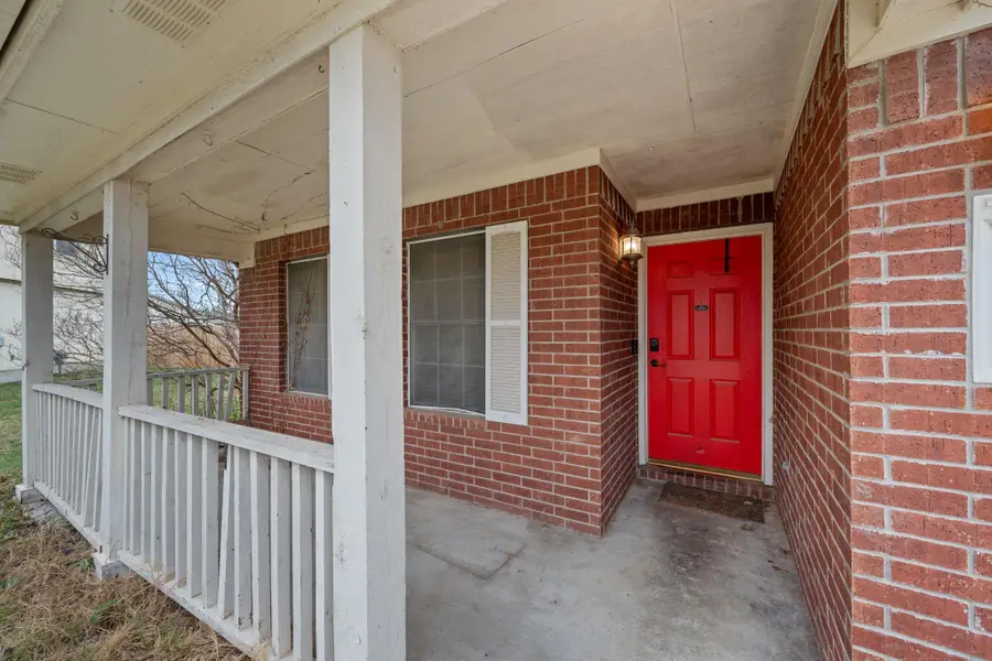 106 Bennett Cv, Hutto, TX 78634 - #2