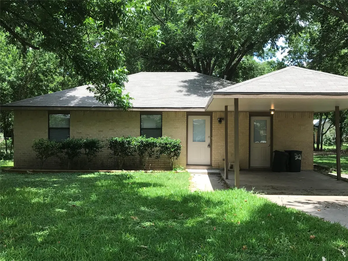 302 Harris St, Smithville, TX 78957 - Image #1