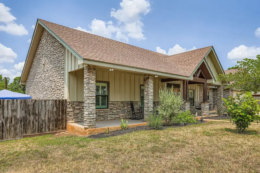 296 Makaha Dr, Bastrop, TX 78602 - Image #3