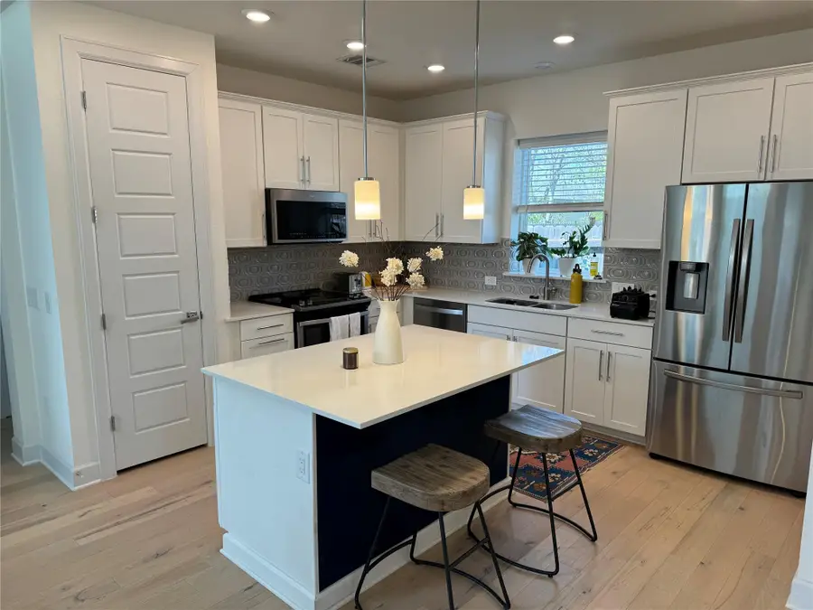 1125 Saucedo St #2, Austin, TX 78721 - #2