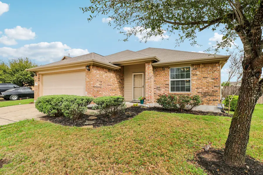 109 Mollie Dr, Hutto, TX 78634 - #2