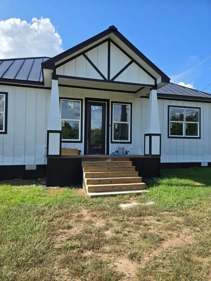 1525 Waco St, Gonzales, TX 78629 - Image #1