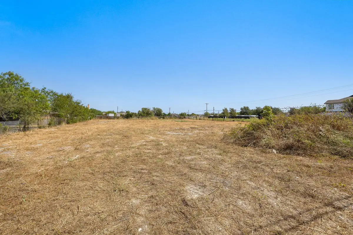 190 Monterrey Hills Dr, Del Valle, TX 78617 - #1