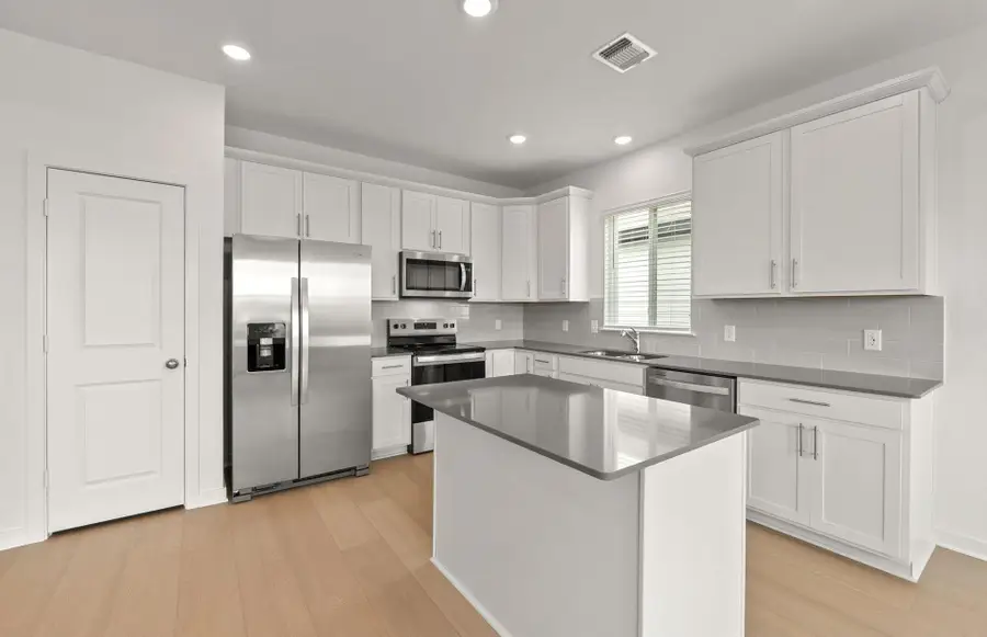 808 Cardenas St, San Marcos, TX 78666 - Image #3