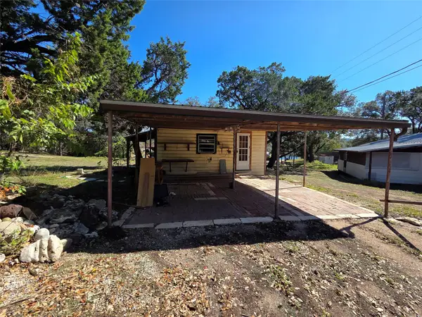 9813 Trails End Rd, Leander, TX 78641