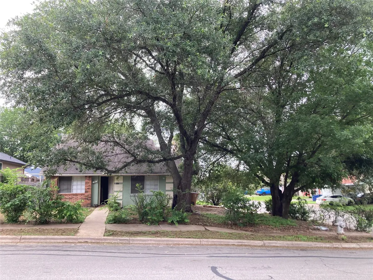 5415 Walnut Grove Dr, Austin, TX 78744 - #1