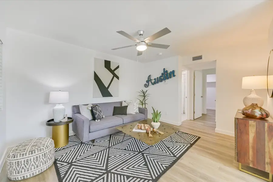 3703 Harmon Ave #205, Austin, TX 78705 - Image #2