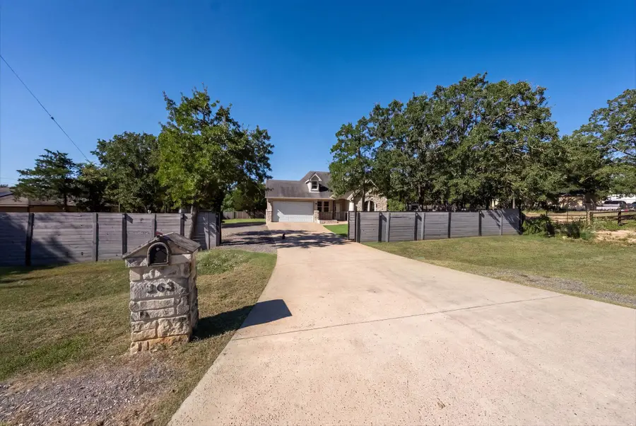 263 Indian Oak Dr, Bastrop, TX 78602 - #2