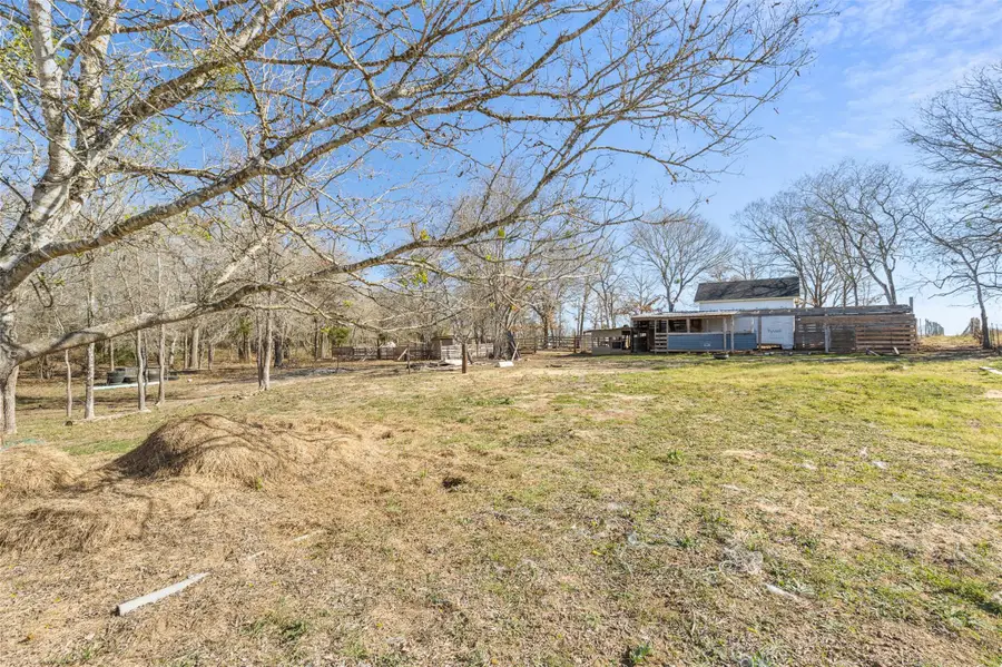 346 Village Cv, Dale, TX 78616 - Image #2