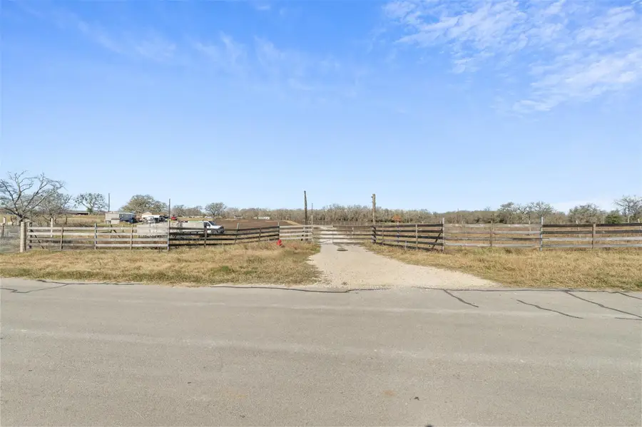 346 Village Cv, Dale, TX 78616 - Image #3