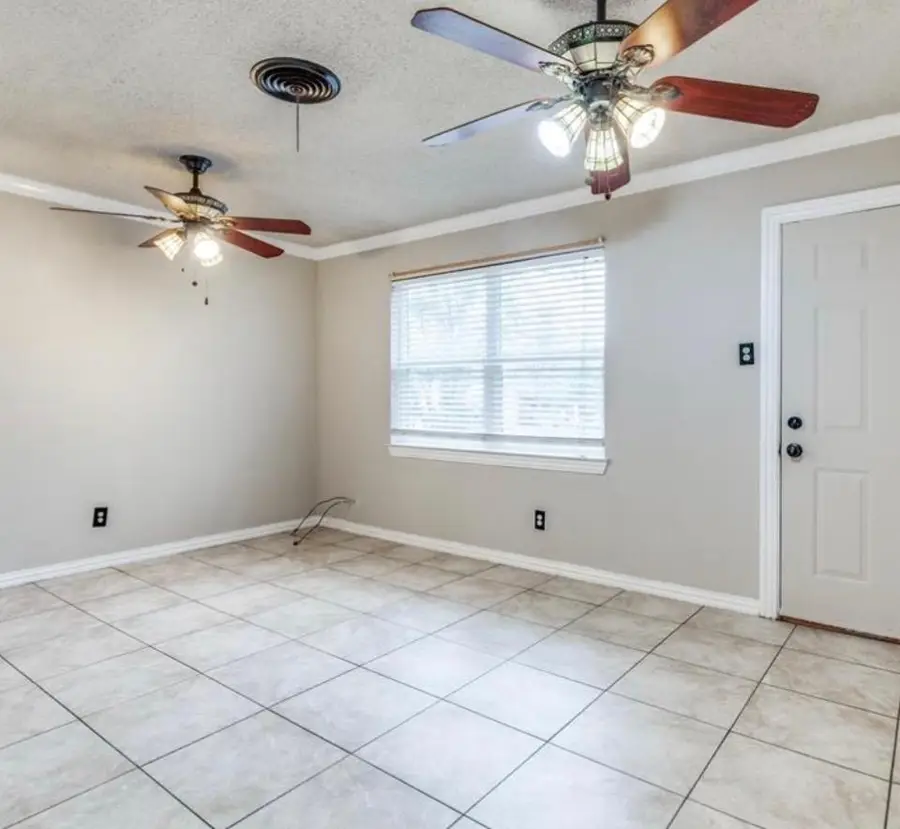 4744 Richard St, Forest Hill, TX 76119 - #3