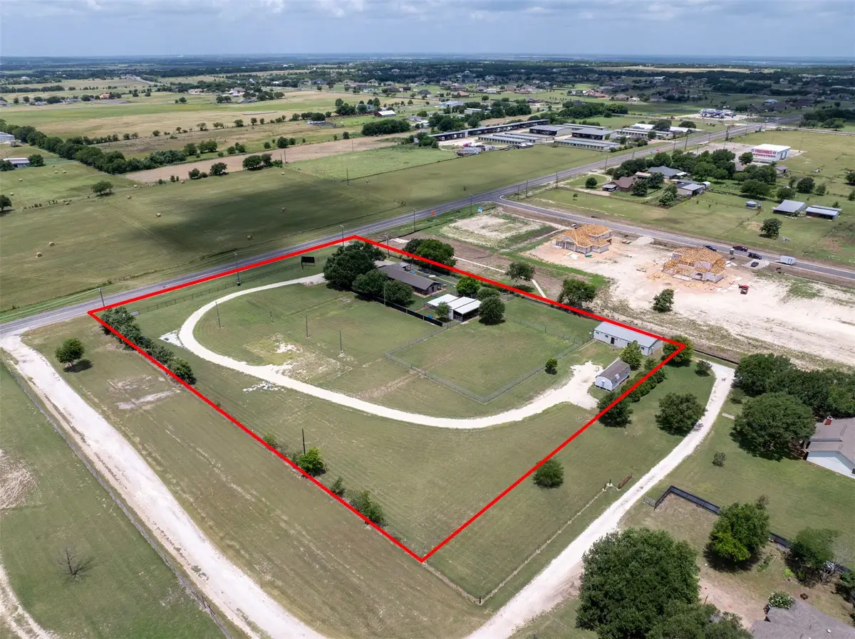 5327 Old Lorena Rd, Lorena, TX 76655 - #1