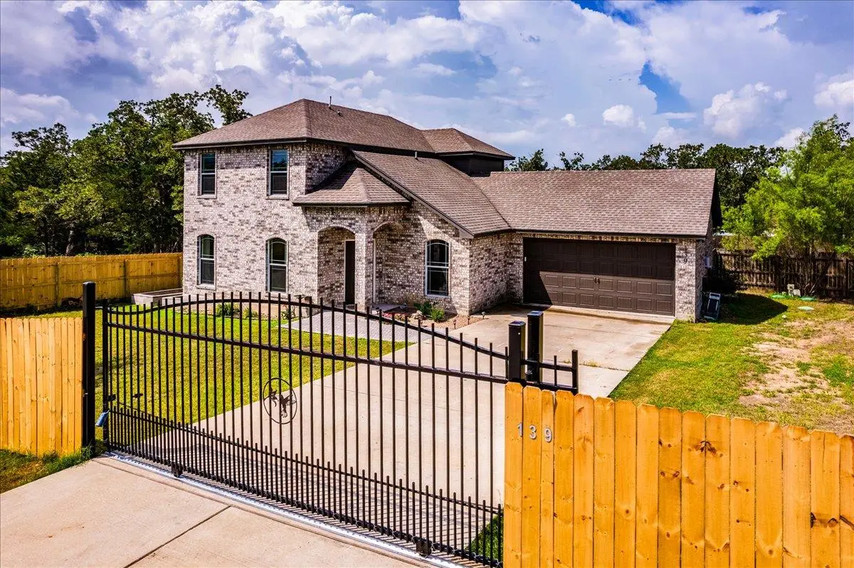 139 Fleetway Dr, Bastrop, TX 78602 - #1