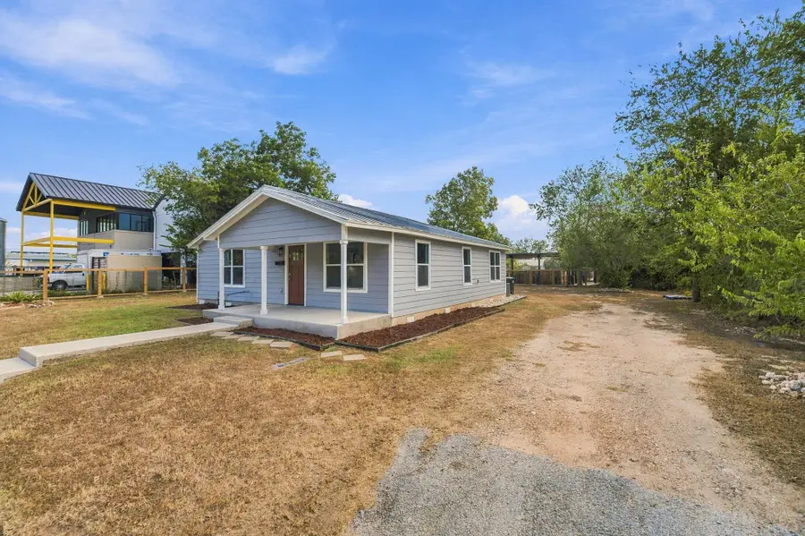 805 Haysel St, Bastrop, TX 78602 - #3