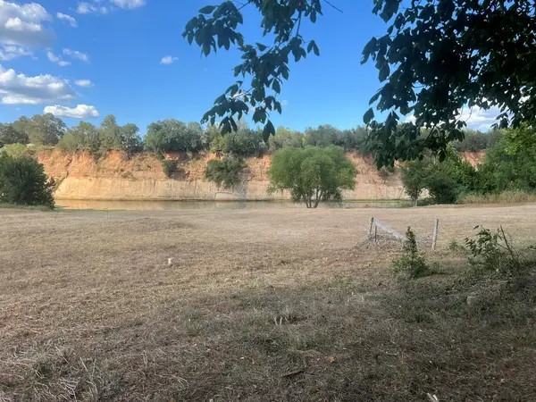 211 Hidden Shores Loop, Smithville, TX 78957