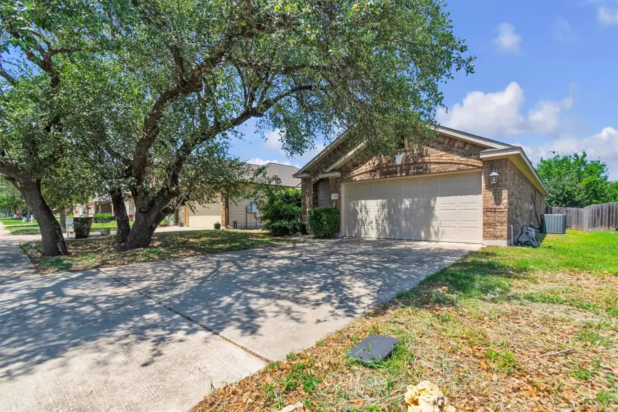 204 Chickadee Ln, Leander, TX 78641 - Image #3