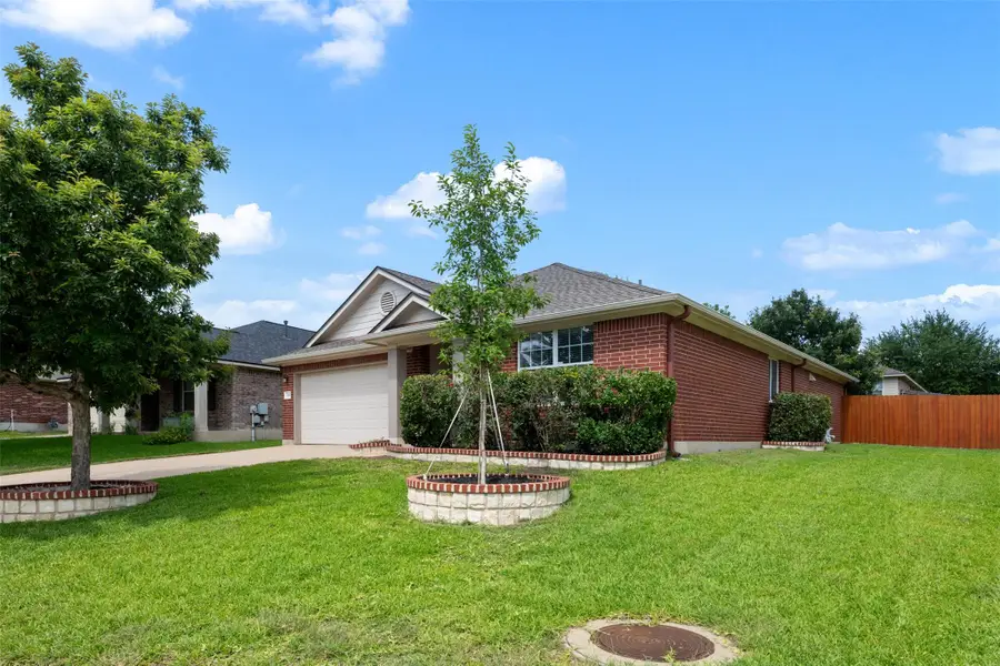 1916 Shaker Trl, Austin, TX 78754 - #2