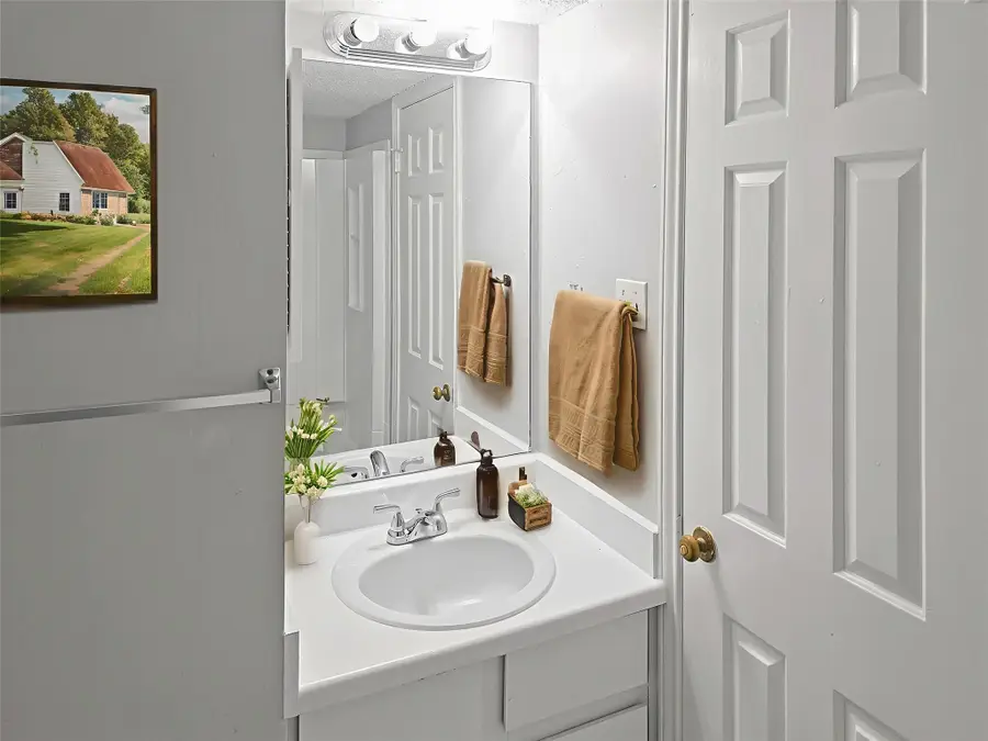 2401 NW Leon St #110, Austin, TX 78705 - Image #2