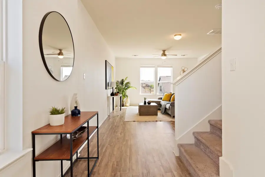 217 Boxwood Dr, Buda, TX 78610 - Image #2