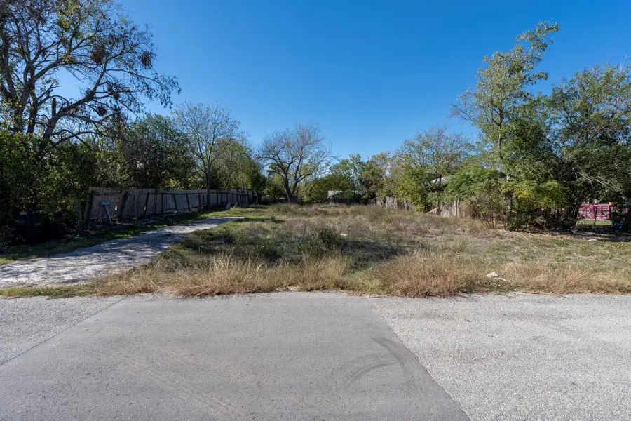 313 N Front St, Kyle, TX 78640 - Image #3